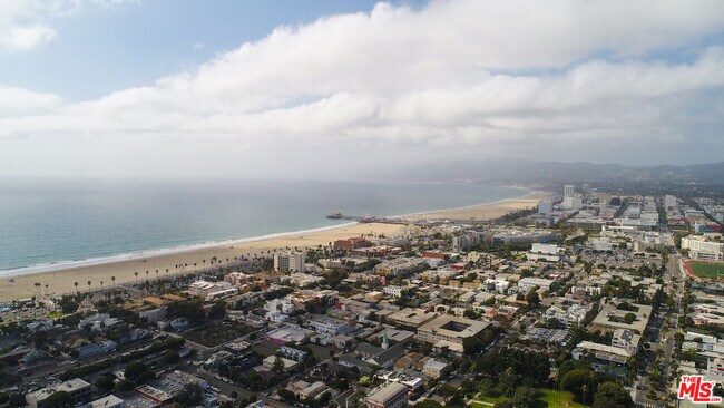 Building Photo - 1751 Appian Wy