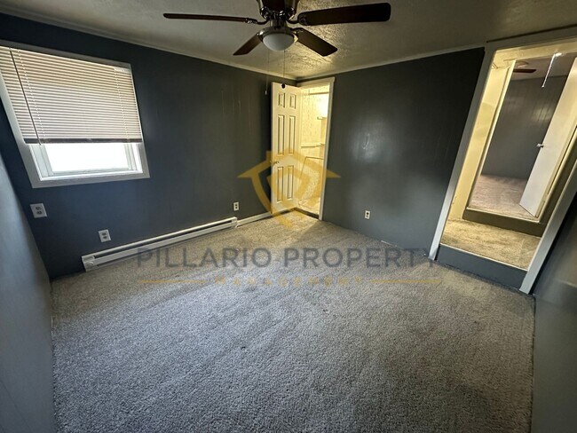 Building Photo - 805-805-805-802 S Worth Ave
