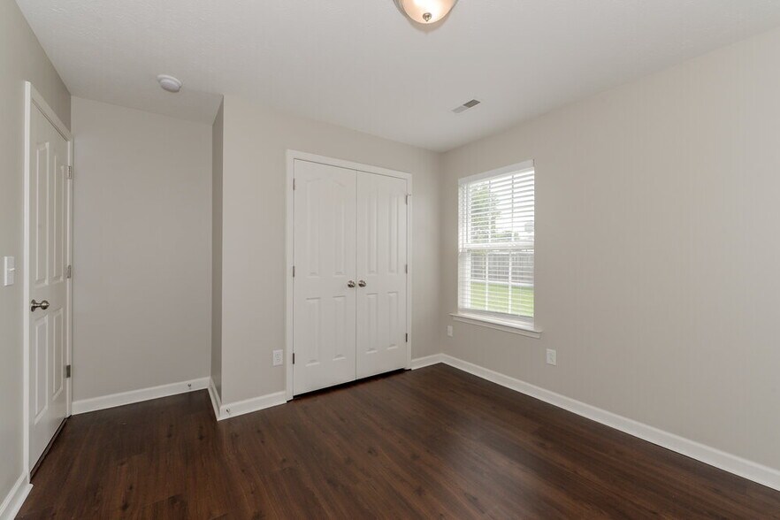 Building Photo - 3218 Barksdale Cir