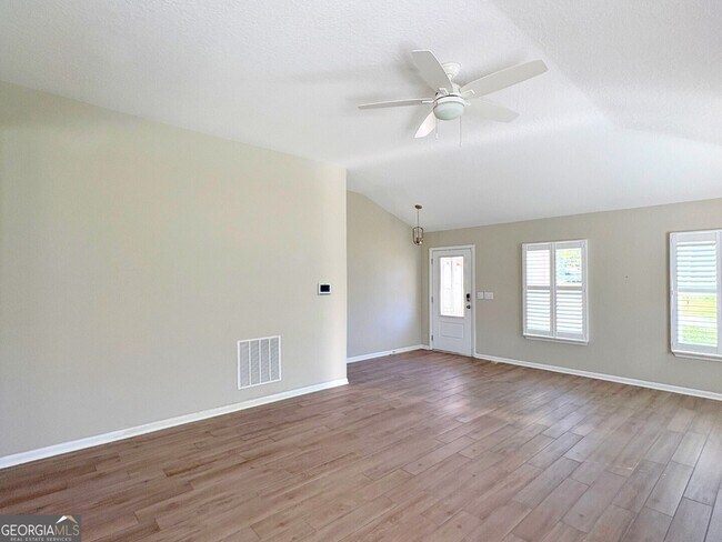 Building Photo - 312 Chinquapin Dr