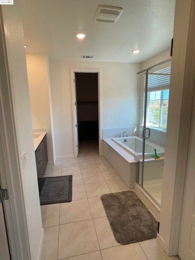 Building Photo - 5444 Spg Mountain Ln