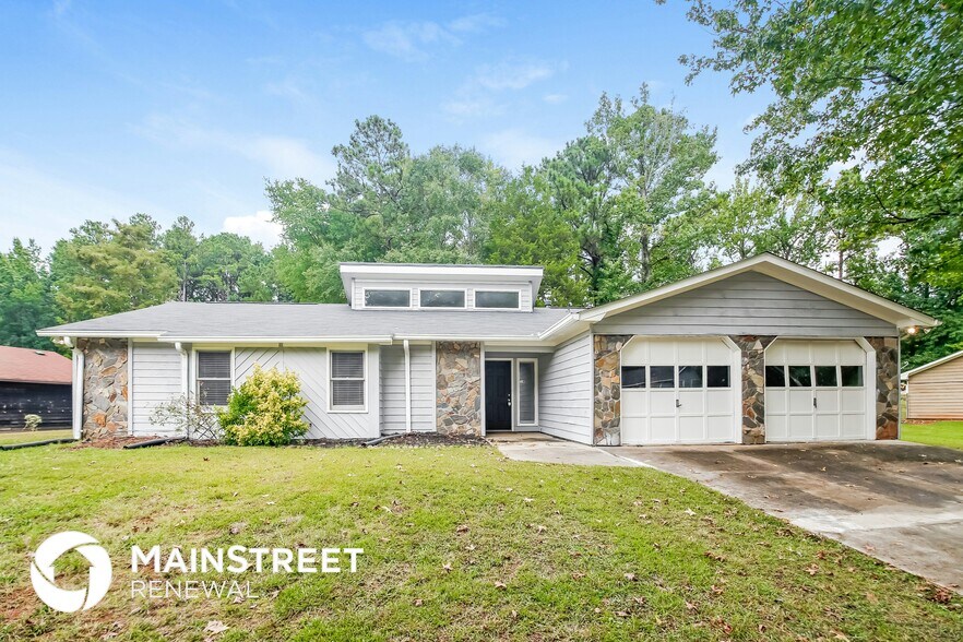 Primary Photo - 120 Hearth Way