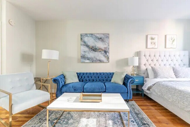 Building Photo - 442 E 78th St