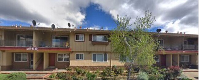 Building Photo - 969 Clark Ave