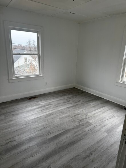 Building Photo - 286 Norway Ave