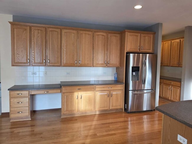 Building Photo - 2350 Fishhook Way