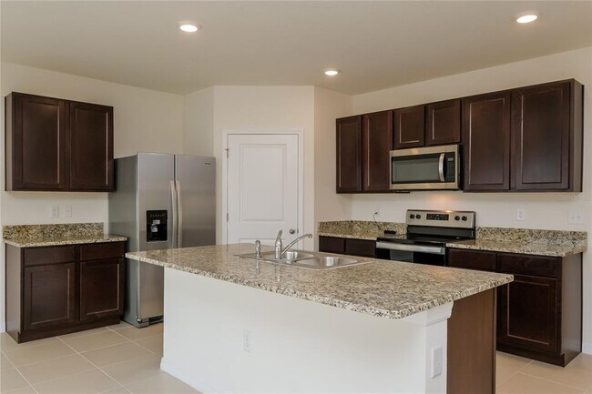 Building Photo - 1707 Johnson Pointe Dr