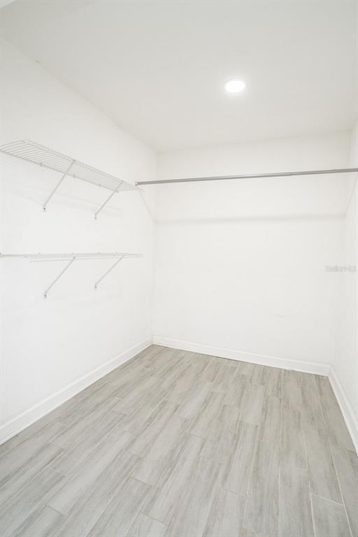 Building Photo - 1007 E 32nd Ave