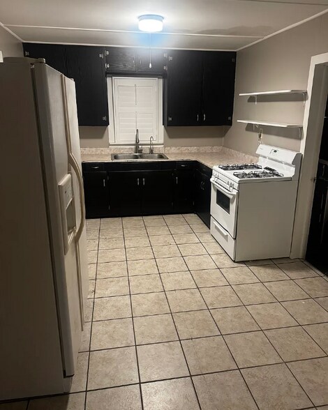 Building Photo - 1120 South St