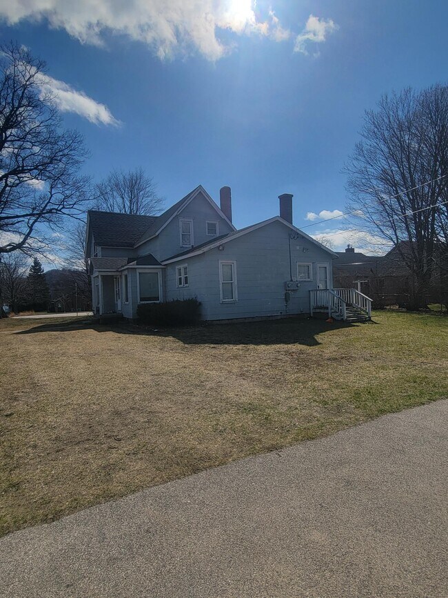 Primary Photo - 727 Forest Ave