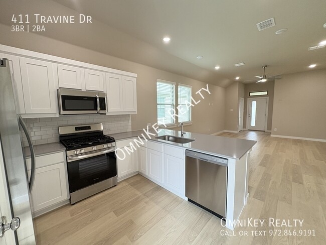 Building Photo - 411 Travine Dr