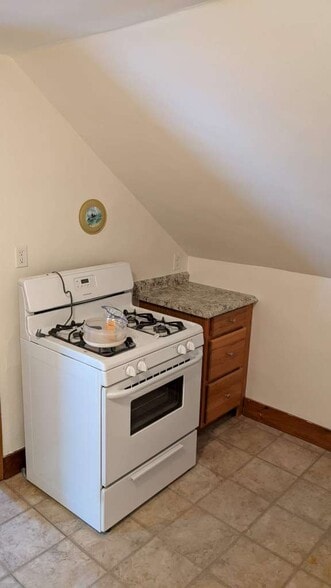 Building Photo - 11 Falmouth St