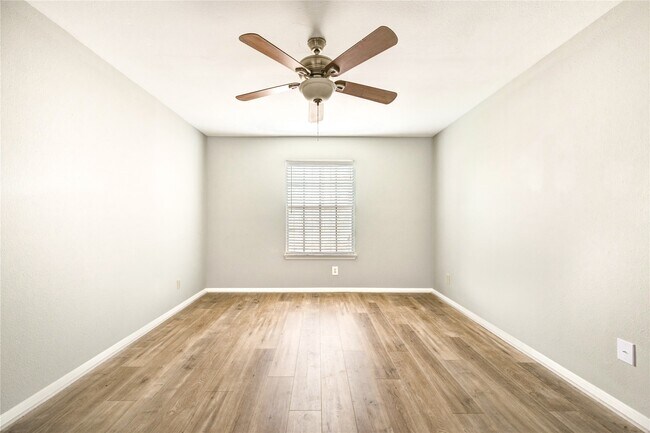 Building Photo - 14600 Fonmeadow Dr