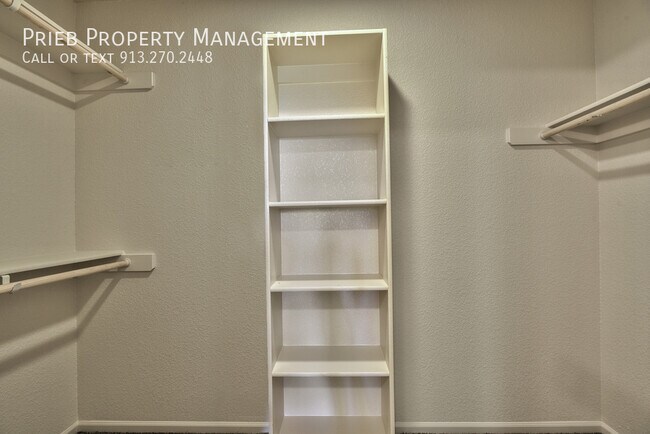 Building Photo - 22131 W 124th Terrace