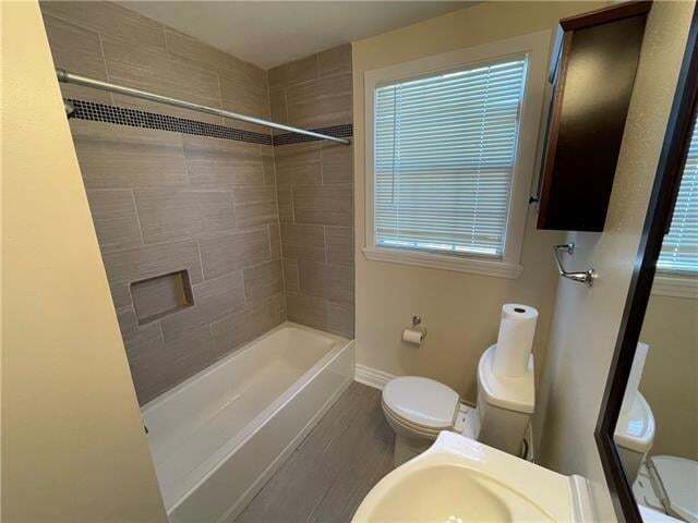 Building Photo - 750 Canton St