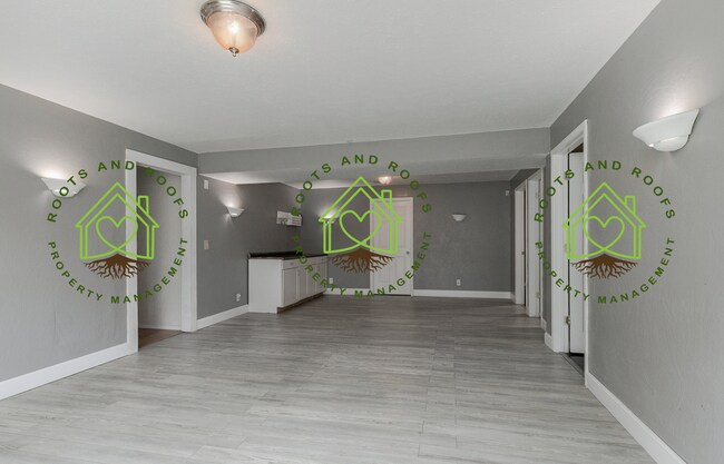 Building Photo - 4012 W Ridgeview St