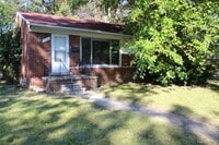 Building Photo - Updated Inkster 3 Bed / 1 Bath Home w/ Garage & Basement