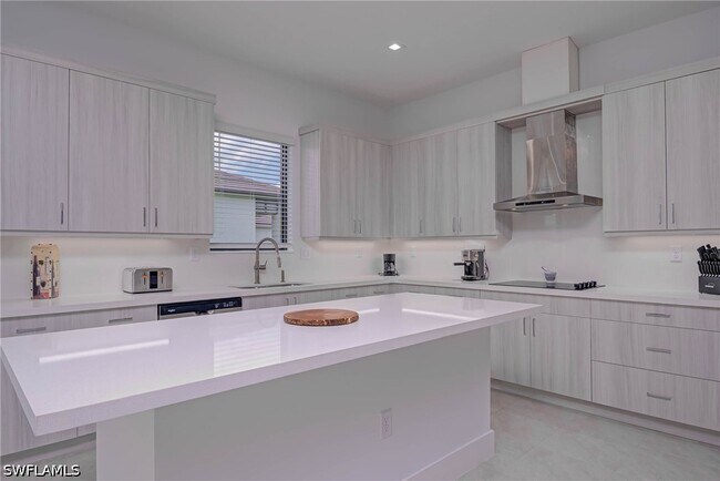 Building Photo - 5026 Ofanto Ln