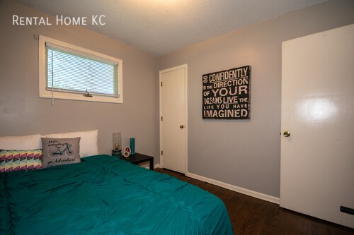 Building Photo - Remodeled Ranch w/Fin Bsmt Fenced Yard in ...