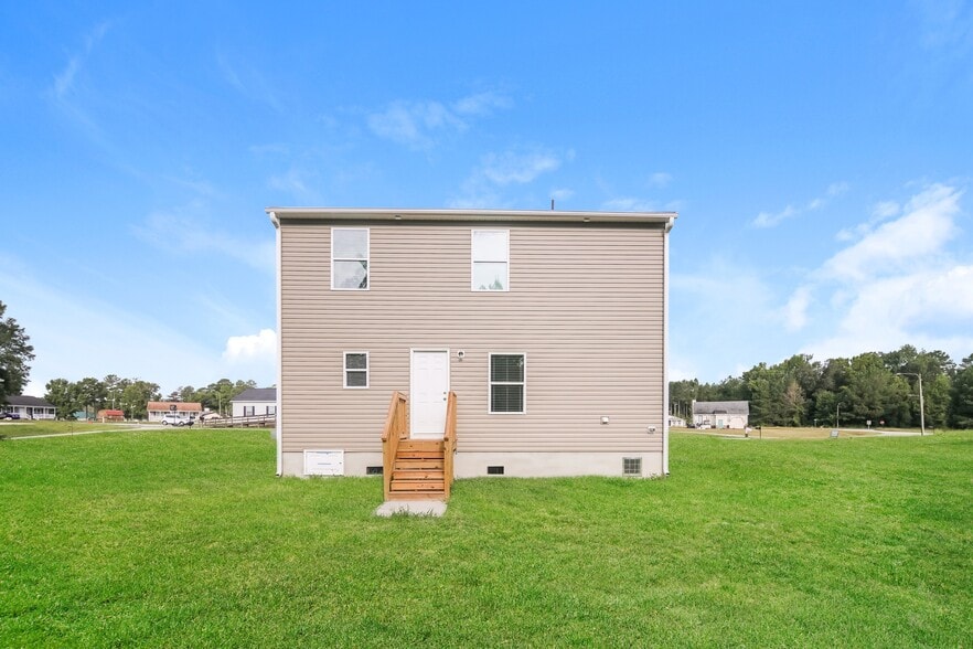 Building Photo - 2205 Samuel Ln