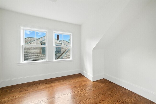 Building Photo - 197 Winchester St