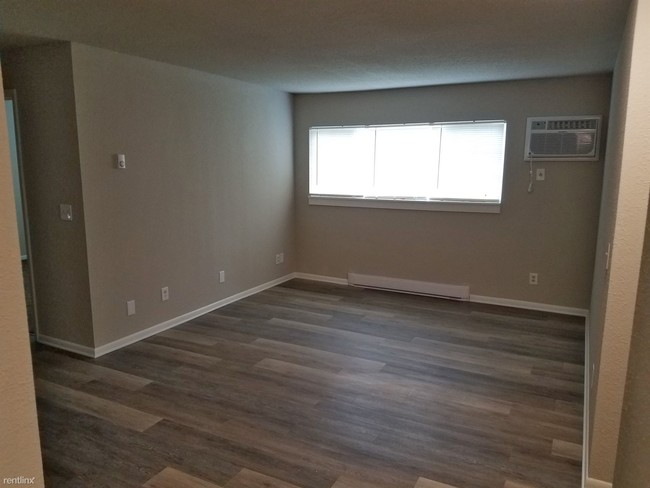 Building Photo - 2 br, 1 bath Apartment - Decatur Downs
