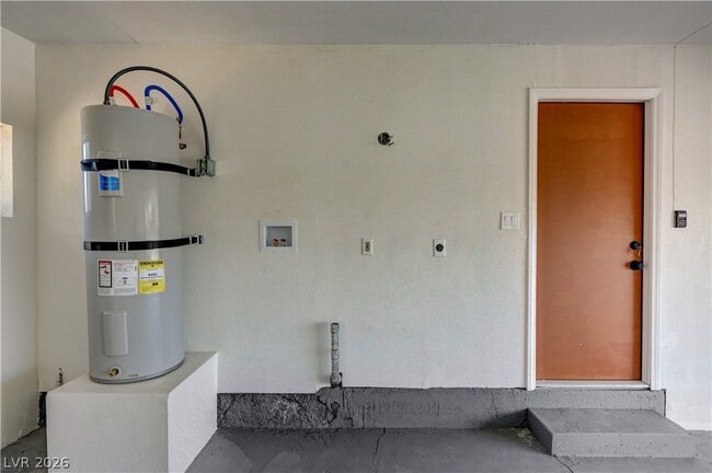 Building Photo - 1799 Valley Dr