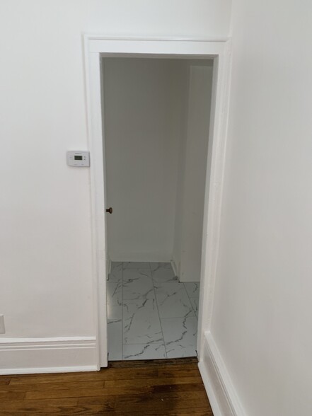 Building Photo - 107 Woodward St