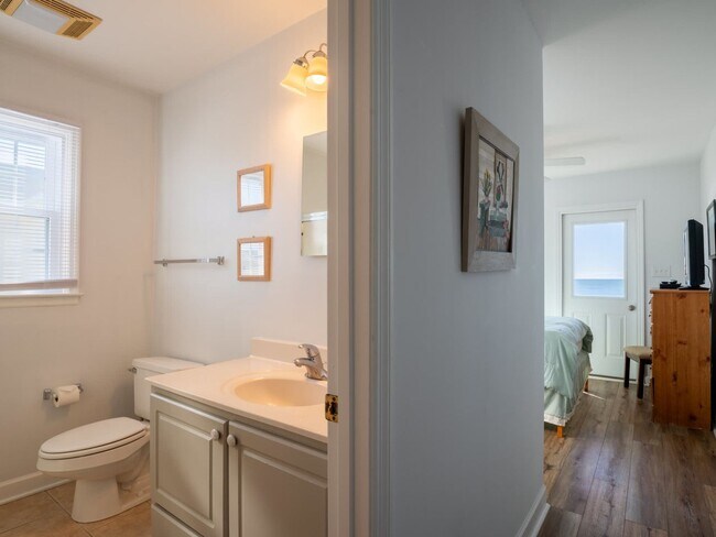 Building Photo - On Porpoise @ 36 Porpoise Place