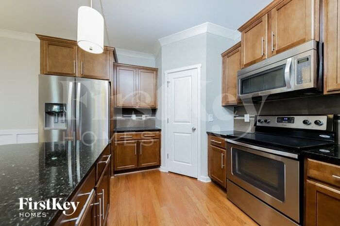 Building Photo - 3747 Littlebrook Dr