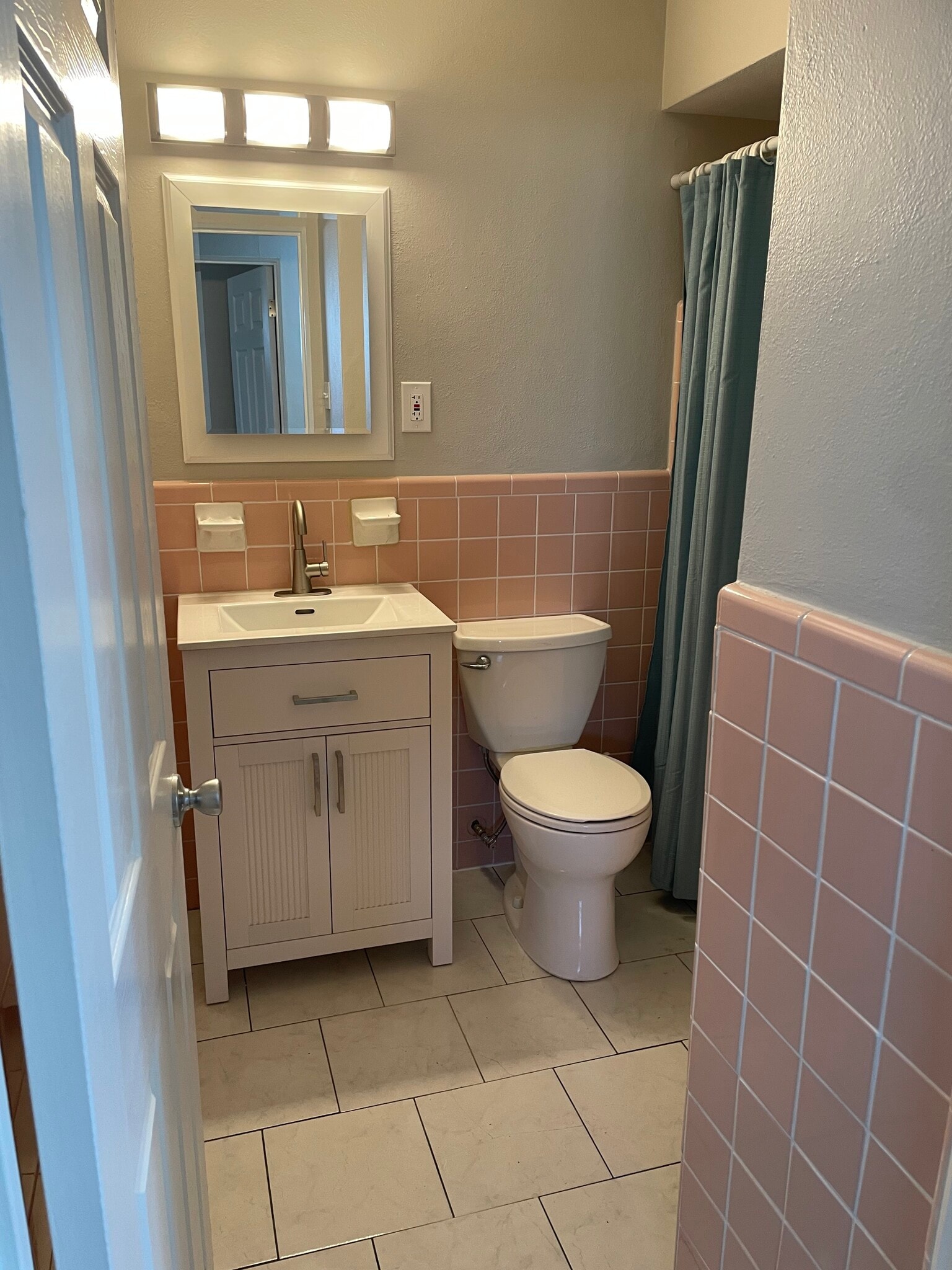 Building Photo - 1261 Mehlview Ct