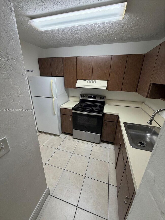 Building Photo - 5501 SW 77th Ct