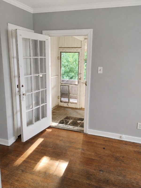 Building Photo - 37 Parkwood St