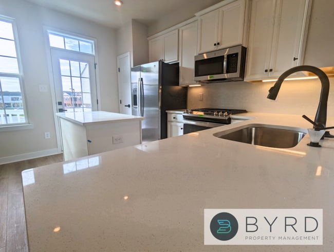 Building Photo - 1113 Ewing Pk Lp