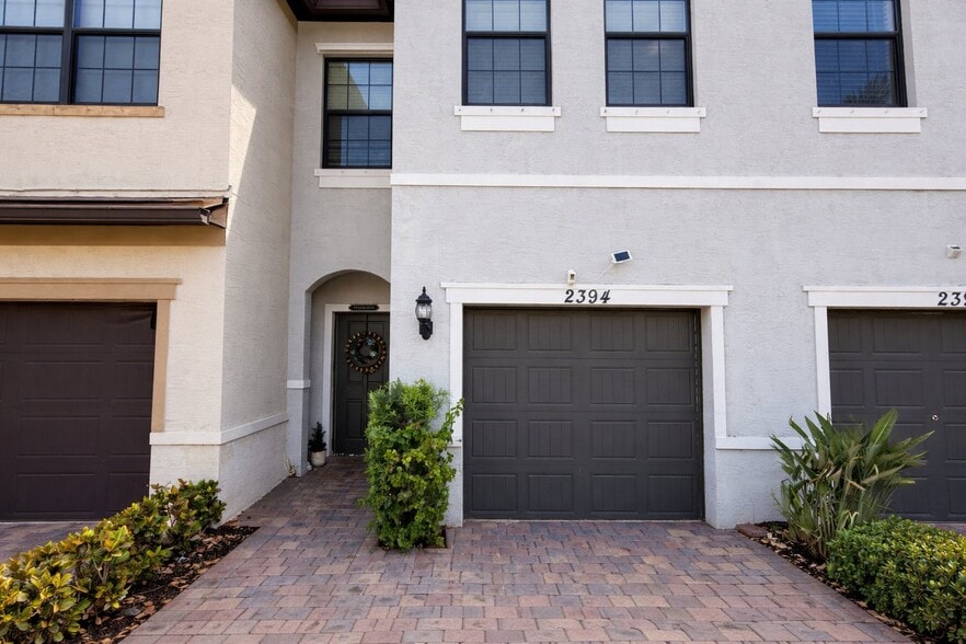 Building Photo - 2394 Post St