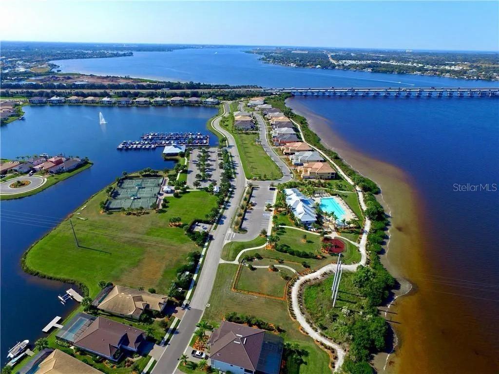 Building Photo - 850 Tidewater Shores Loop