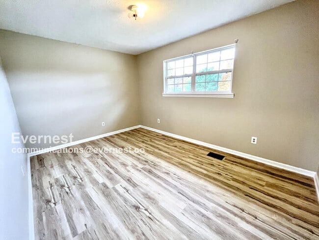 Building Photo - 63 Clara Dr
