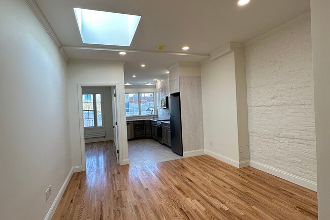 Building Photo - 207 Court St