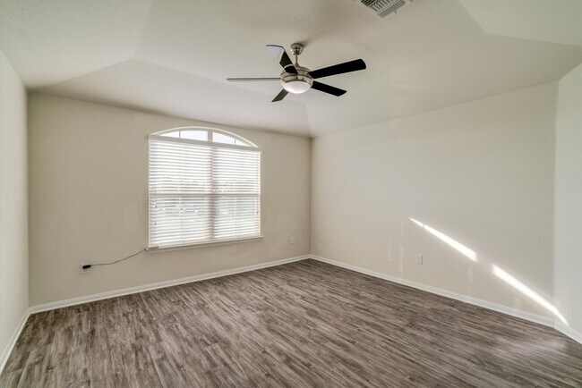 Building Photo - 12422 Stoneridge Gap Ln