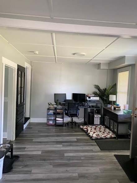 Living Room/Office - 12 Monkton Rd