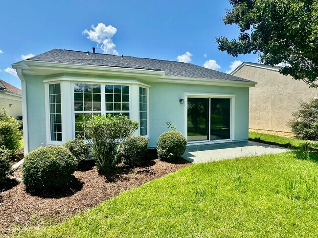 Building Photo - Gorgeous Renovated Two Bedroom Home in Sun City!