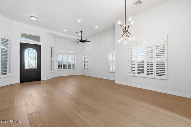 Building Photo - 11415 N 44th St