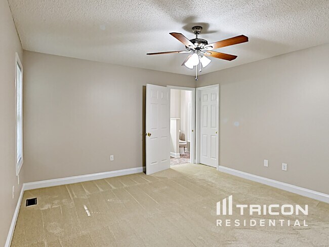 Building Photo - 657 Beavers Cove Ln NW