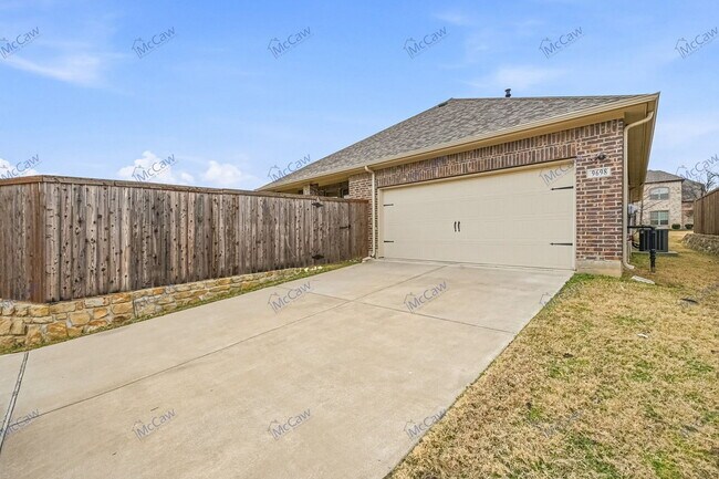 Building Photo - 9698 Staffordshire Rd