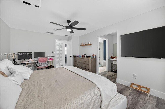 Building Photo - 25796 SW 123rd Ave