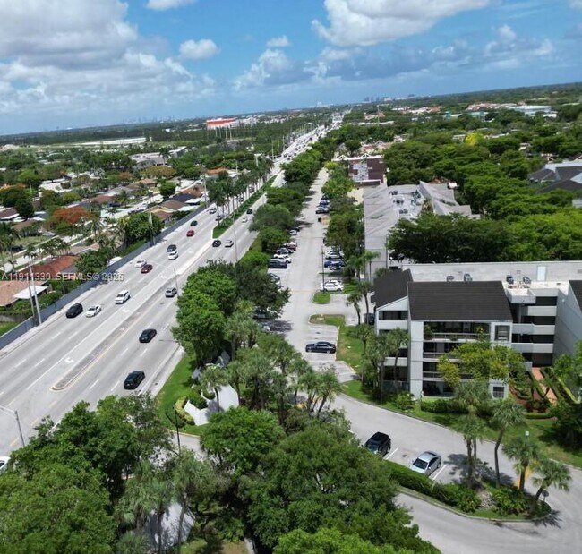 Building Photo - 8810 SW 132nd Pl