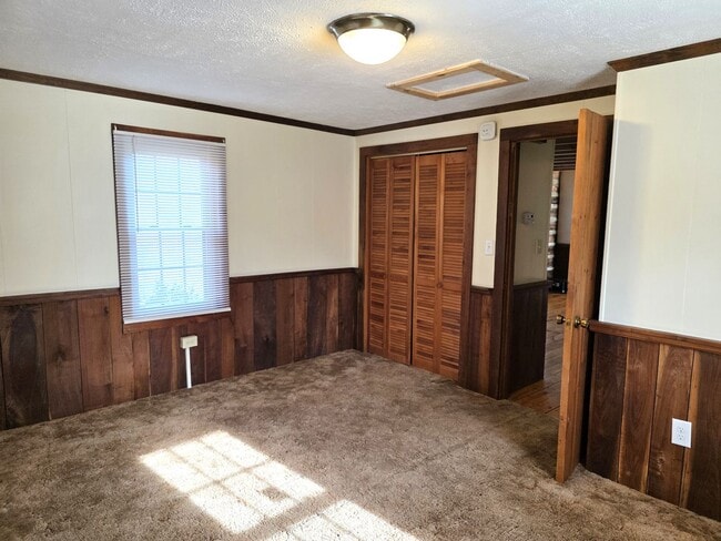 Building Photo - Cozy 3BR/2BA Cabin with Stunning Mountain Views