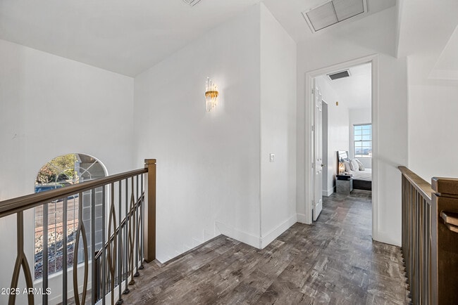 Building Photo - 15831 E Thistle Dr