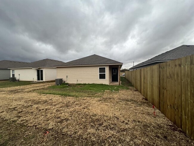 Building Photo - 11804 Annette Dr