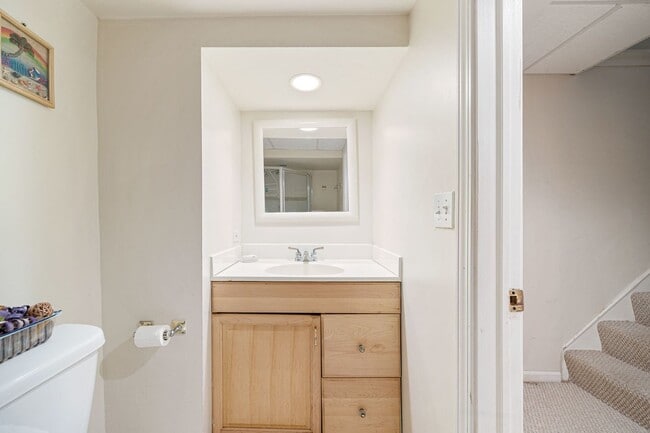 Building Photo - 32504 Millstone Cir